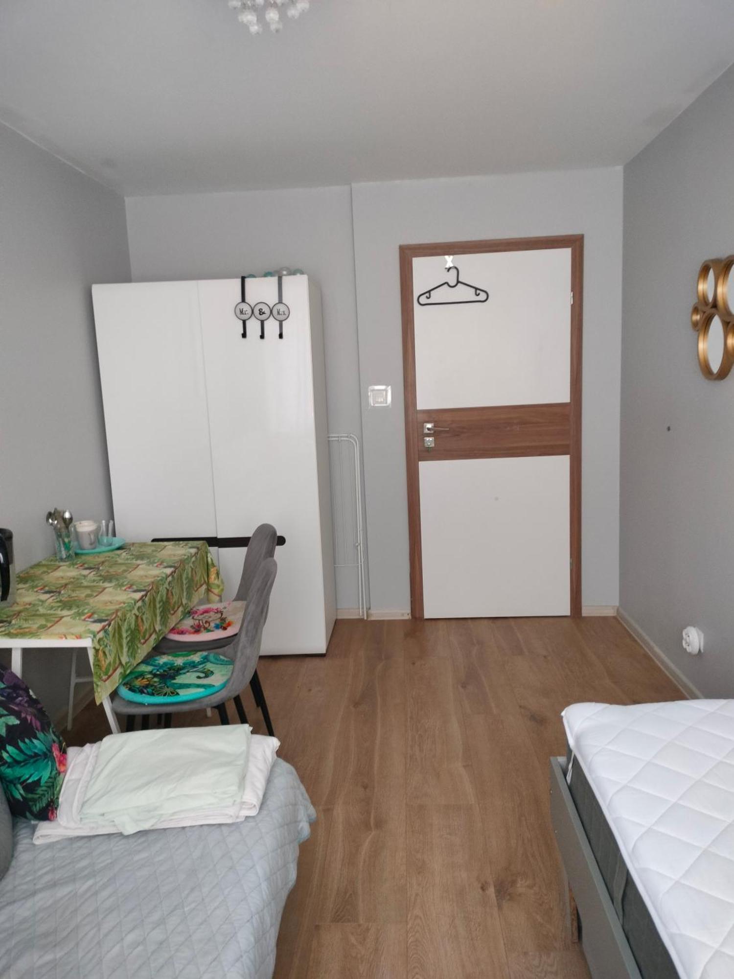 New Rooms 3Km To Centrum Gdansk Luaran gambar